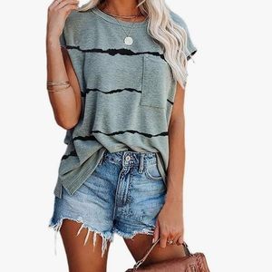 🌵☀️HP!!🌵☀️ NWT! Women's Crew Neck Tee
